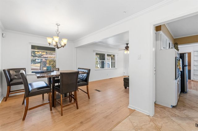 17 Oakwood Road, Little Rock, AR 72202