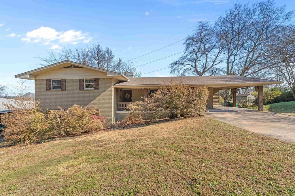17 Oakwood Road, Little Rock, AR 72202