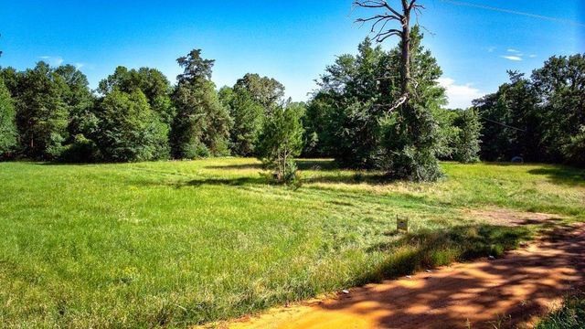 2611 County Road 789, Douglass, TX 75943