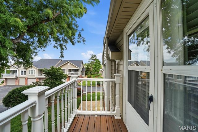 2224 Ole Castle Court, Chesterfield, MO 63017