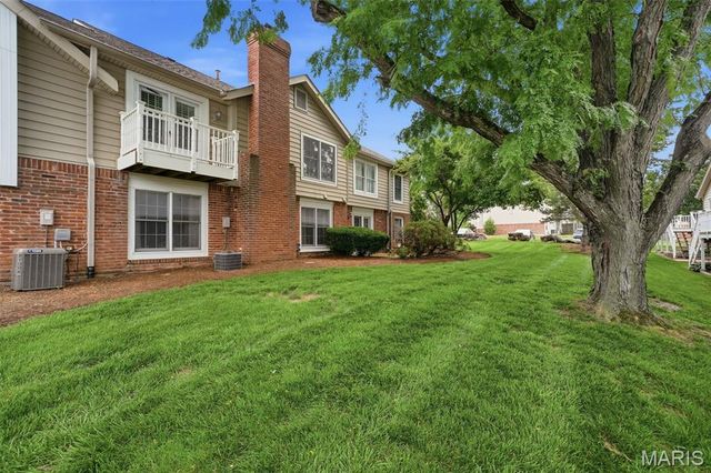 2224 Ole Castle Court, Chesterfield, MO 63017