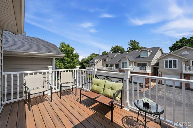 2224 Ole Castle Court, Chesterfield, MO 63017