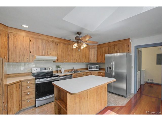 1118 Acacia Dr, Colorado Springs, CO 80907