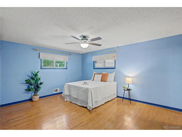 1118 Acacia Dr, Colorado Springs, CO 80907