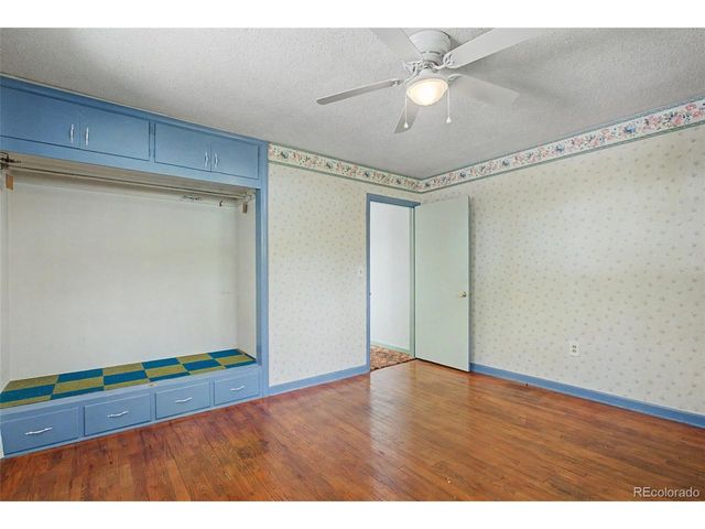 1118 Acacia Dr, Colorado Springs, CO 80907