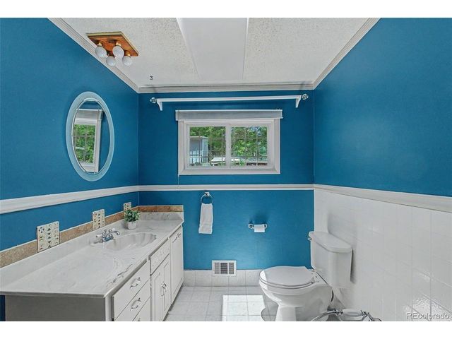 1118 Acacia Dr, Colorado Springs, CO 80907