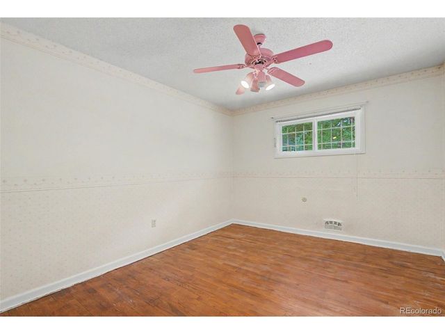 1118 Acacia Dr, Colorado Springs, CO 80907