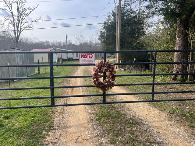 617 Walk Log Branch Road, Beattyville, KY 41311