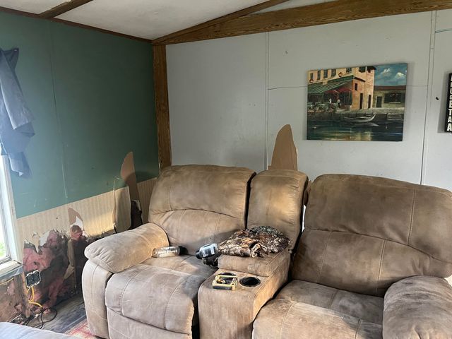 617 Walk Log Branch Road, Beattyville, KY 41311