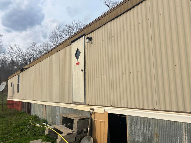 617 Walk Log Branch Road, Beattyville, KY 41311