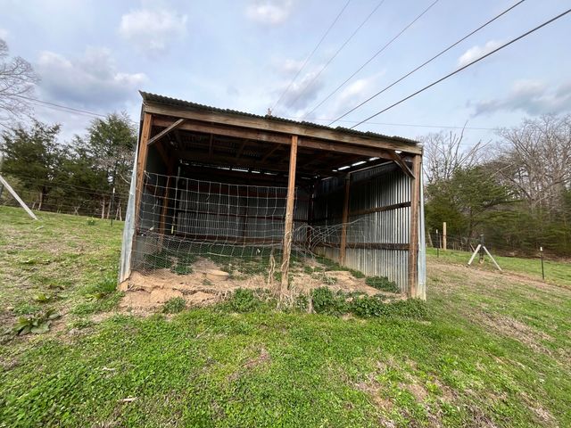 617 Walk Log Branch Road, Beattyville, KY 41311