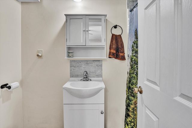2481 Laymantown RD, Troutville, VA 24175
