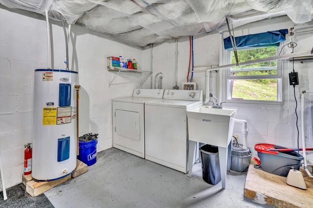 2481 Laymantown RD, Troutville, VA 24175