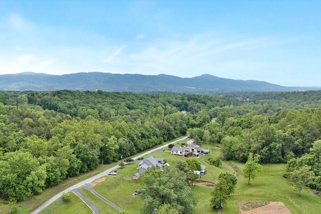 2481 Laymantown RD, Troutville, VA 24175