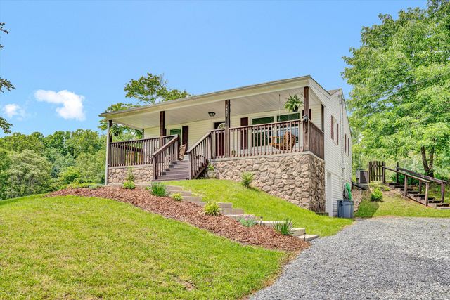 2481 Laymantown RD, Troutville, VA 24175