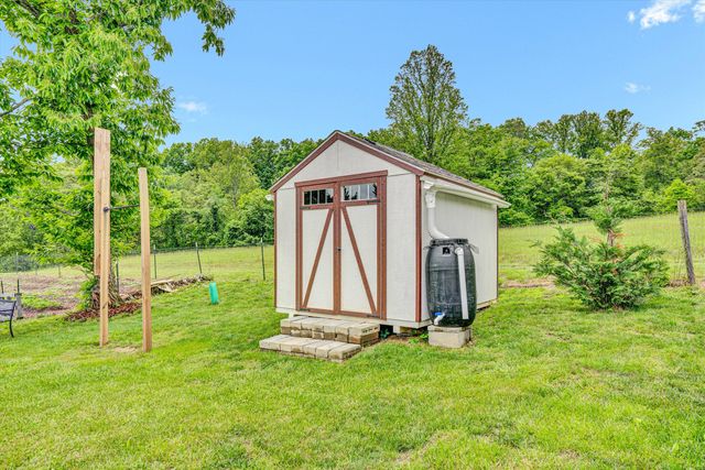 2481 Laymantown RD, Troutville, VA 24175