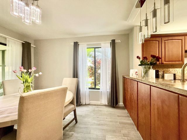 10615 Ocean Palm Way 102, Boynton Beach, FL 33437