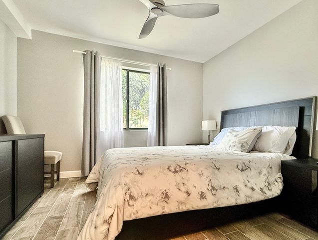 10615 Ocean Palm Way 102, Boynton Beach, FL 33437