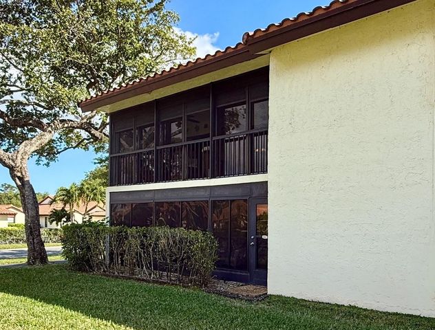 10615 Ocean Palm Way 102, Boynton Beach, FL 33437