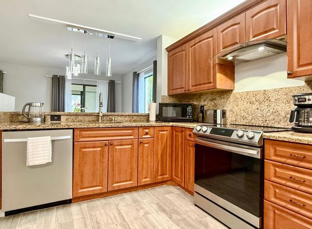 10615 Ocean Palm Way 102, Boynton Beach, FL 33437