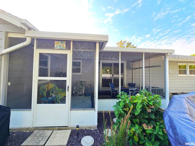 1782 Frazier Avenue, Centralia, IL 62801