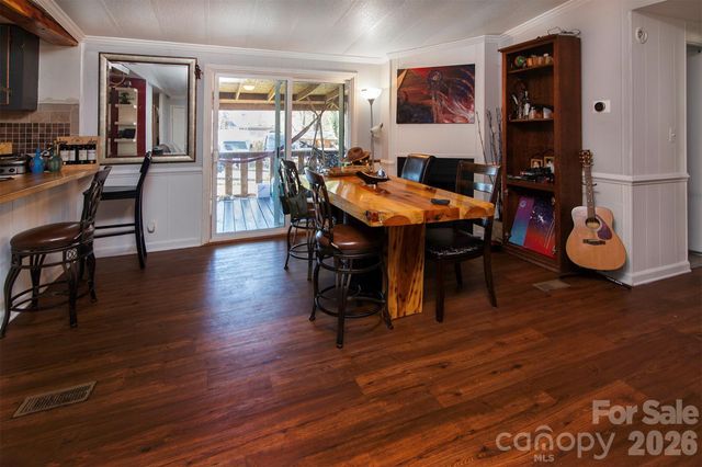 5727 Thompson Road, Charlotte, NC 28216