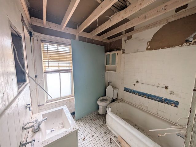42 Roth Street, Rochester, NY 14621