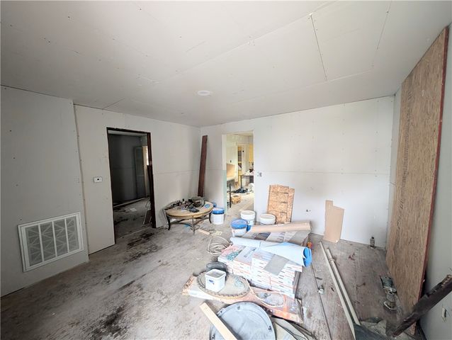 42 Roth Street, Rochester, NY 14621