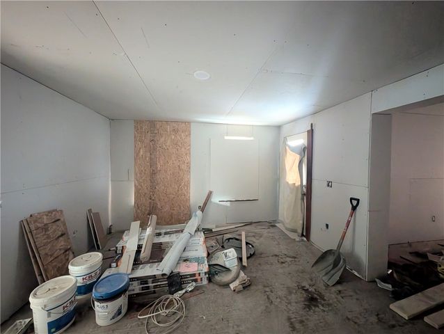 42 Roth Street, Rochester, NY 14621