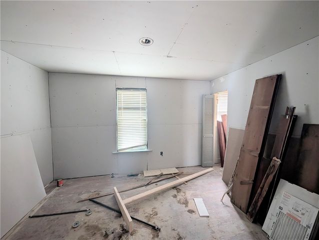 42 Roth Street, Rochester, NY 14621