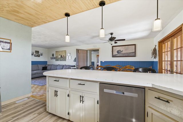 10424 East Business 60, Mountain Grove, MO 65711