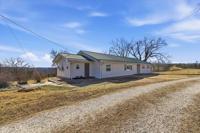 10424 East Business 60, Mountain Grove, MO 65711