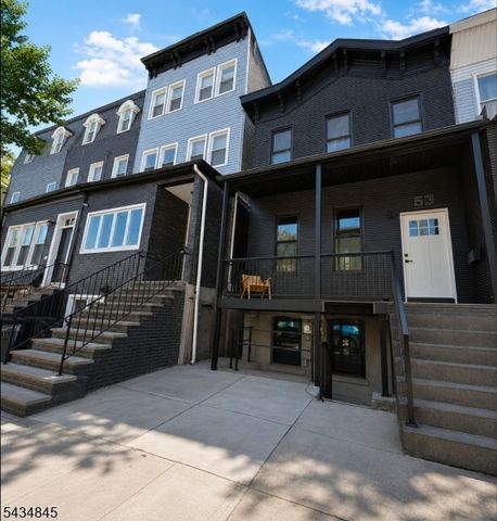 53 Jewett Ave, Jersey City, NJ 07304