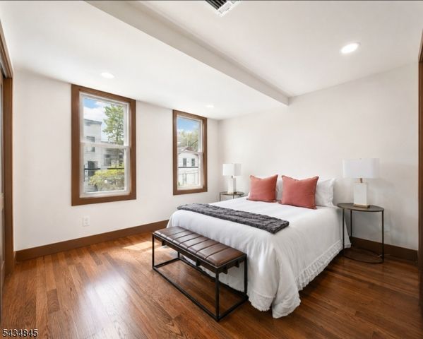 53 Jewett Ave, Jersey City, NJ 07304