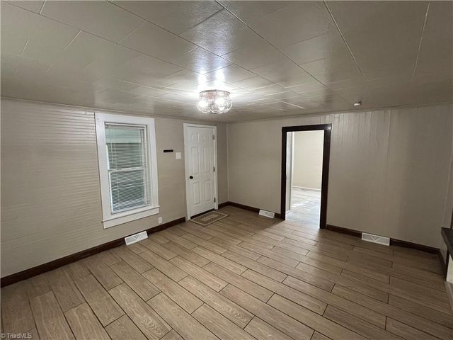 3912 Overdale Road, Winston-salem, NC 27107