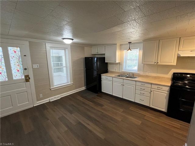 3912 Overdale Road, Winston-salem, NC 27107