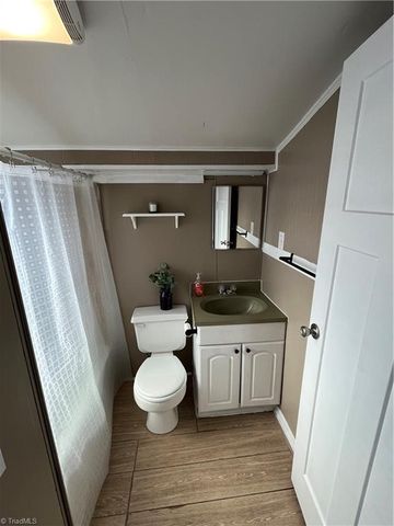 3912 Overdale Road, Winston-salem, NC 27107