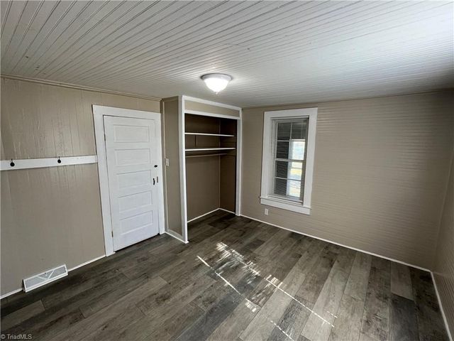 3912 Overdale Road, Winston-salem, NC 27107