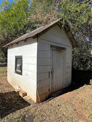 3912 Overdale Road, Winston-salem, NC 27107