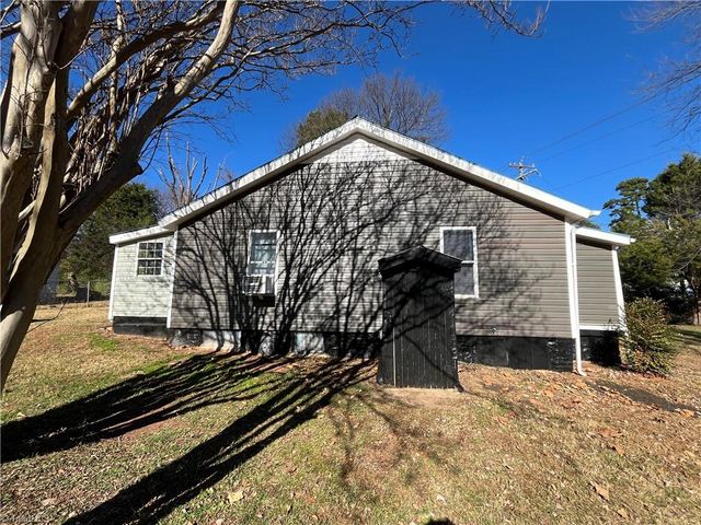 3912 Overdale Road, Winston-salem, NC 27107