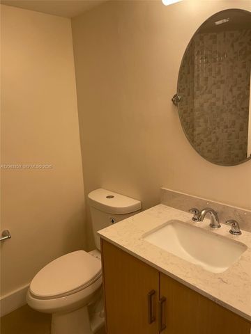 215 Lake Pointe Dr 109, Oakland Park, FL 33309