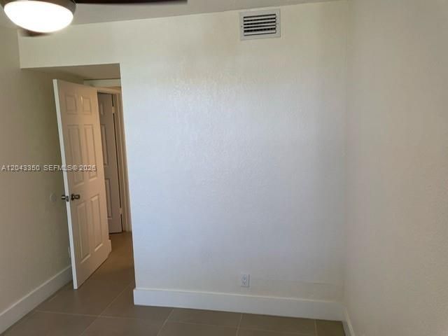 215 Lake Pointe Dr 109, Oakland Park, FL 33309