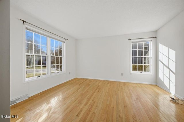 16 Coventry Drive, Clifton Park, NY 12065