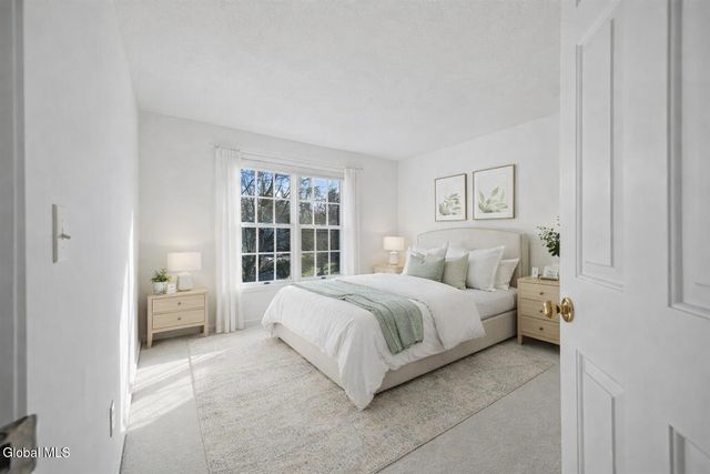 16 Coventry Drive, Clifton Park, NY 12065