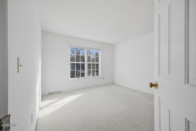 16 Coventry Drive, Clifton Park, NY 12065