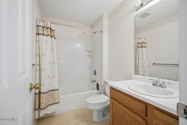 16 Coventry Drive, Clifton Park, NY 12065