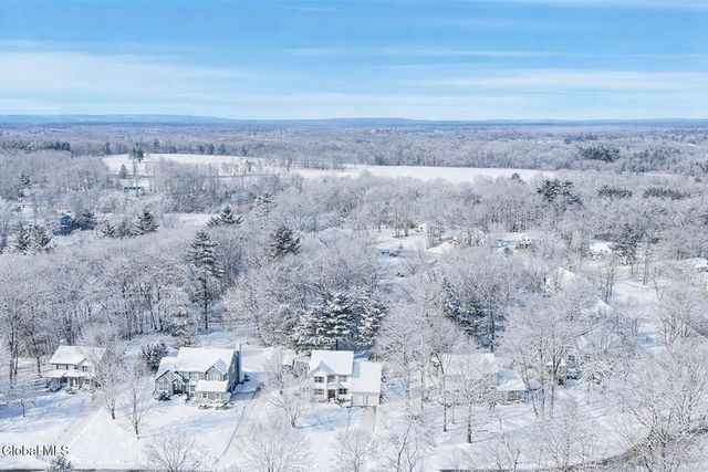 16 Coventry Drive, Clifton Park, NY 12065