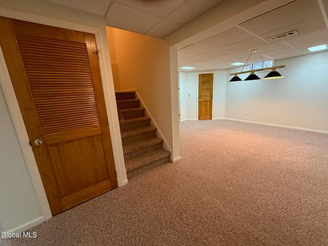 16 Coventry Drive, Clifton Park, NY 12065