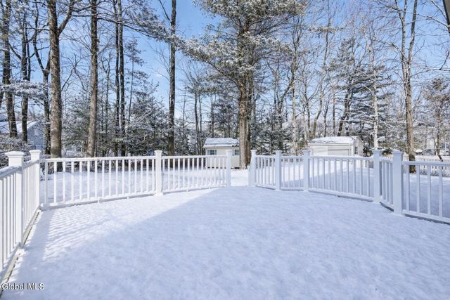 16 Coventry Drive, Clifton Park, NY 12065