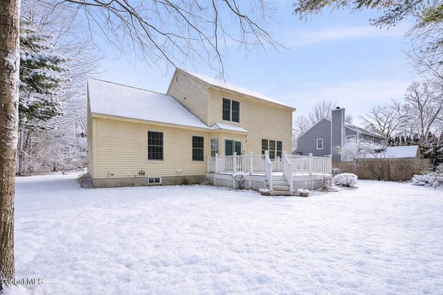 16 Coventry Drive, Clifton Park, NY 12065